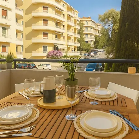 Cocon Azureen Daire *